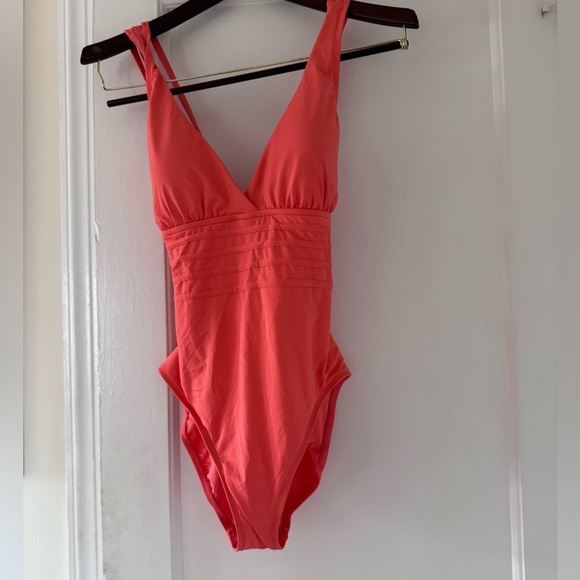 La Blanca Island Goddess Tummy-Control Strappy One-Piece Swimsuit - Picture 9 of 15